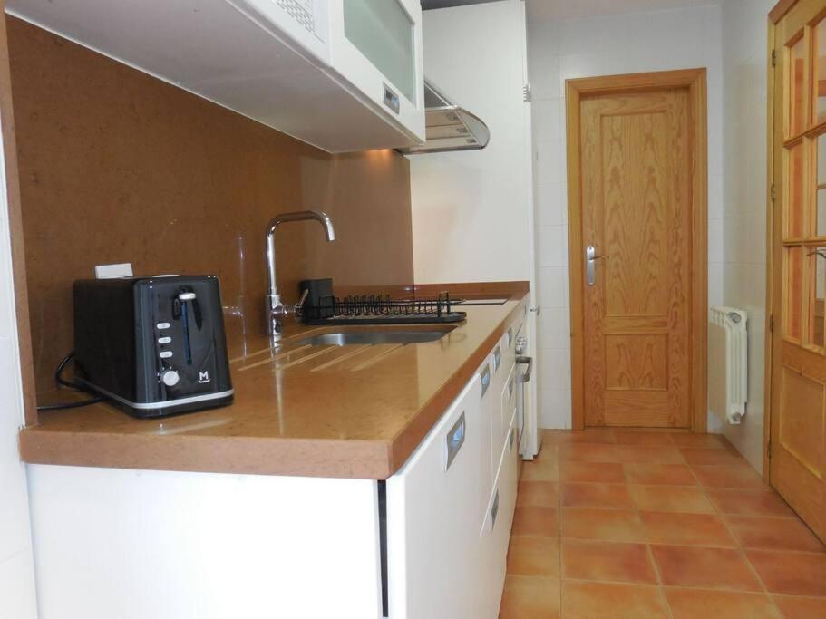 Precioso Piso De 2 Habitaciones Armilla Exterior foto